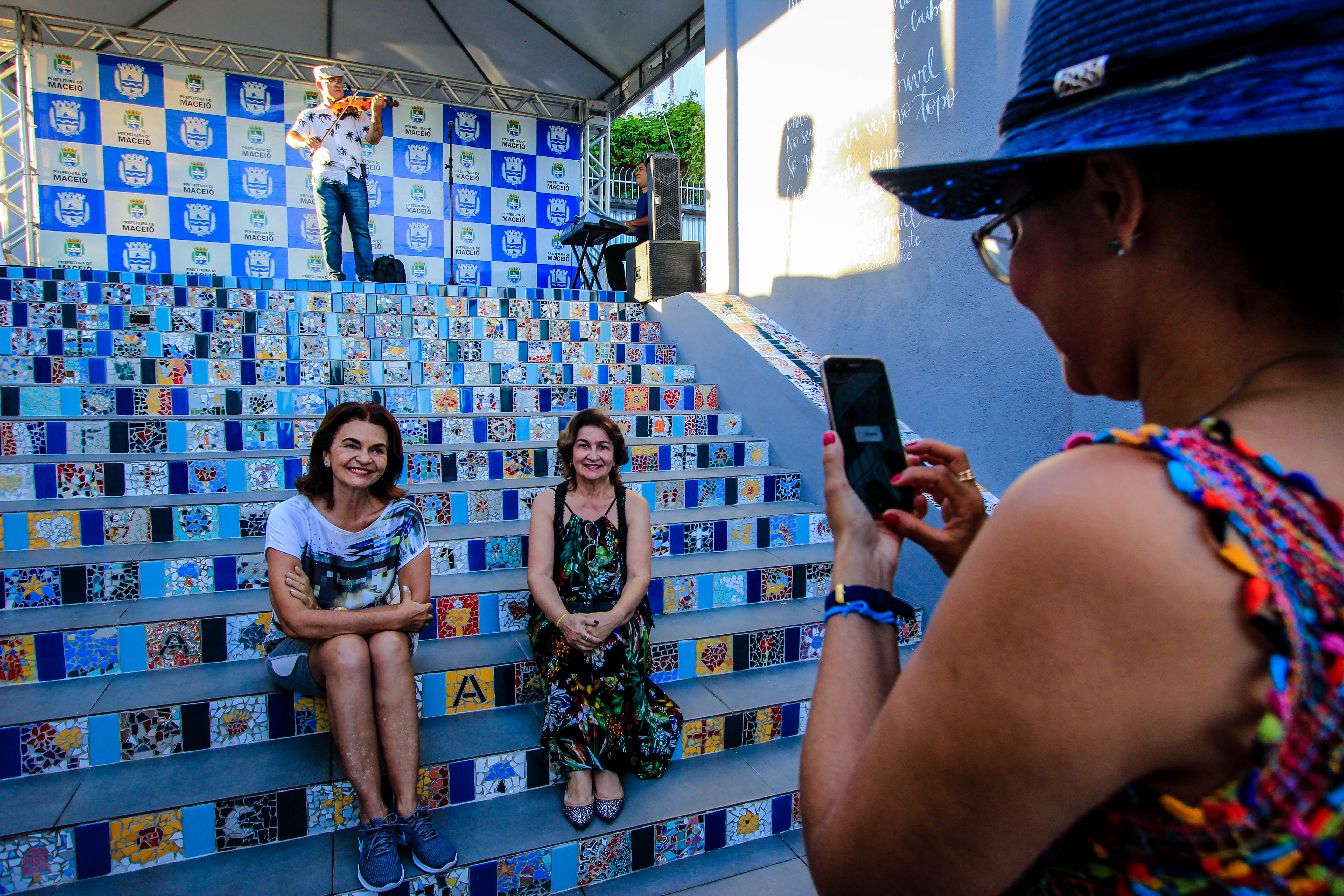 Rui Palmeira entrega escadaria revitalizada no Centro de Maceió