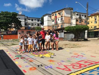 Projeto de extensão traz cor e alegria para calçadas da capital