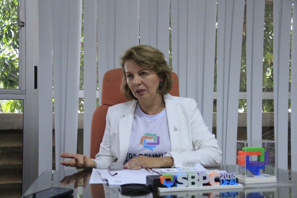 Parlamentares querem discutir corte nas federais com o ministro da Educação