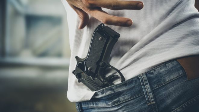 Armas de fogo e a saúde dos homens: o que uma coisa tem a ver com a outra?