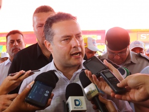 Governador anuncia concursos para agentes, delegados, auditores e fiscais de renda