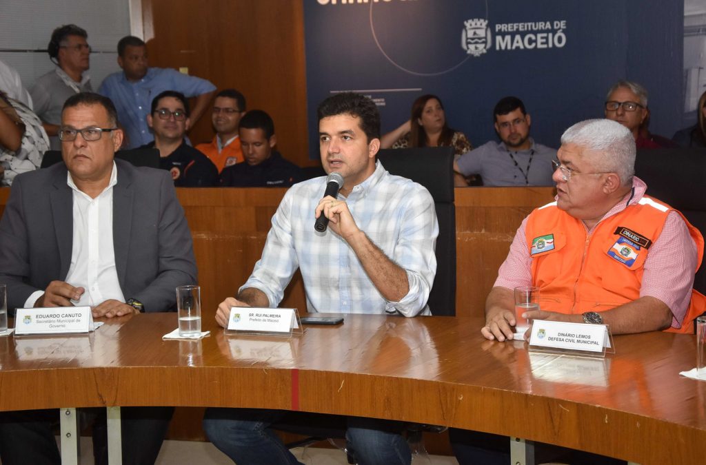 Prefeito solicita apoio ao Estado para ações na região do Pinheiro