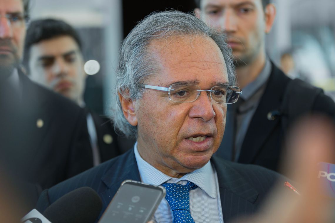 Guedes defende desinvestimentos da Petrobras e critica decisão do STF