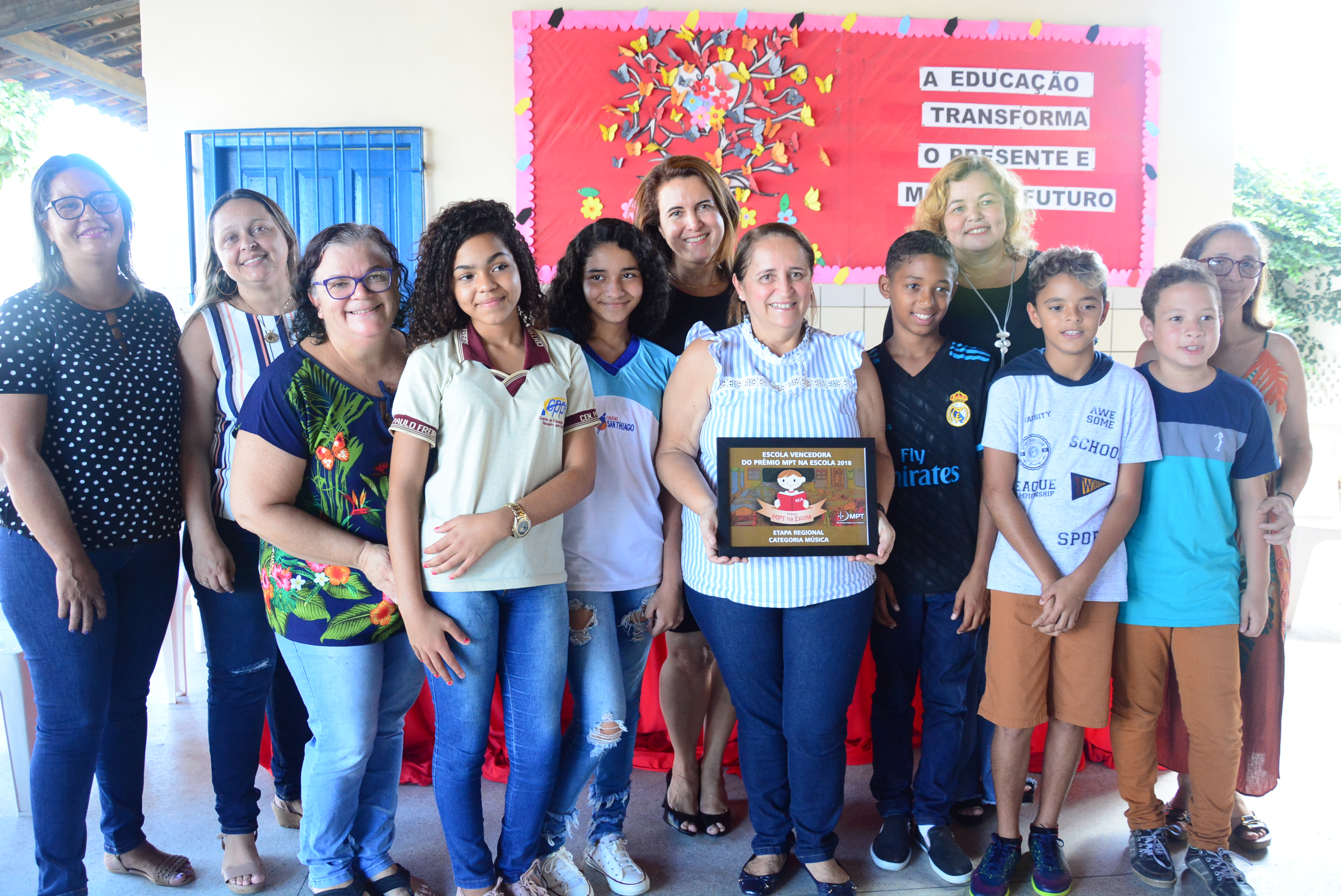 Escola na parte alta de Maceió recebe premiação do projeto MPT na Escola