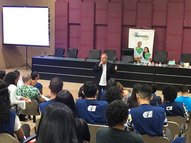 Presidente do TCE é homenageado em evento promovido pelo CIEE