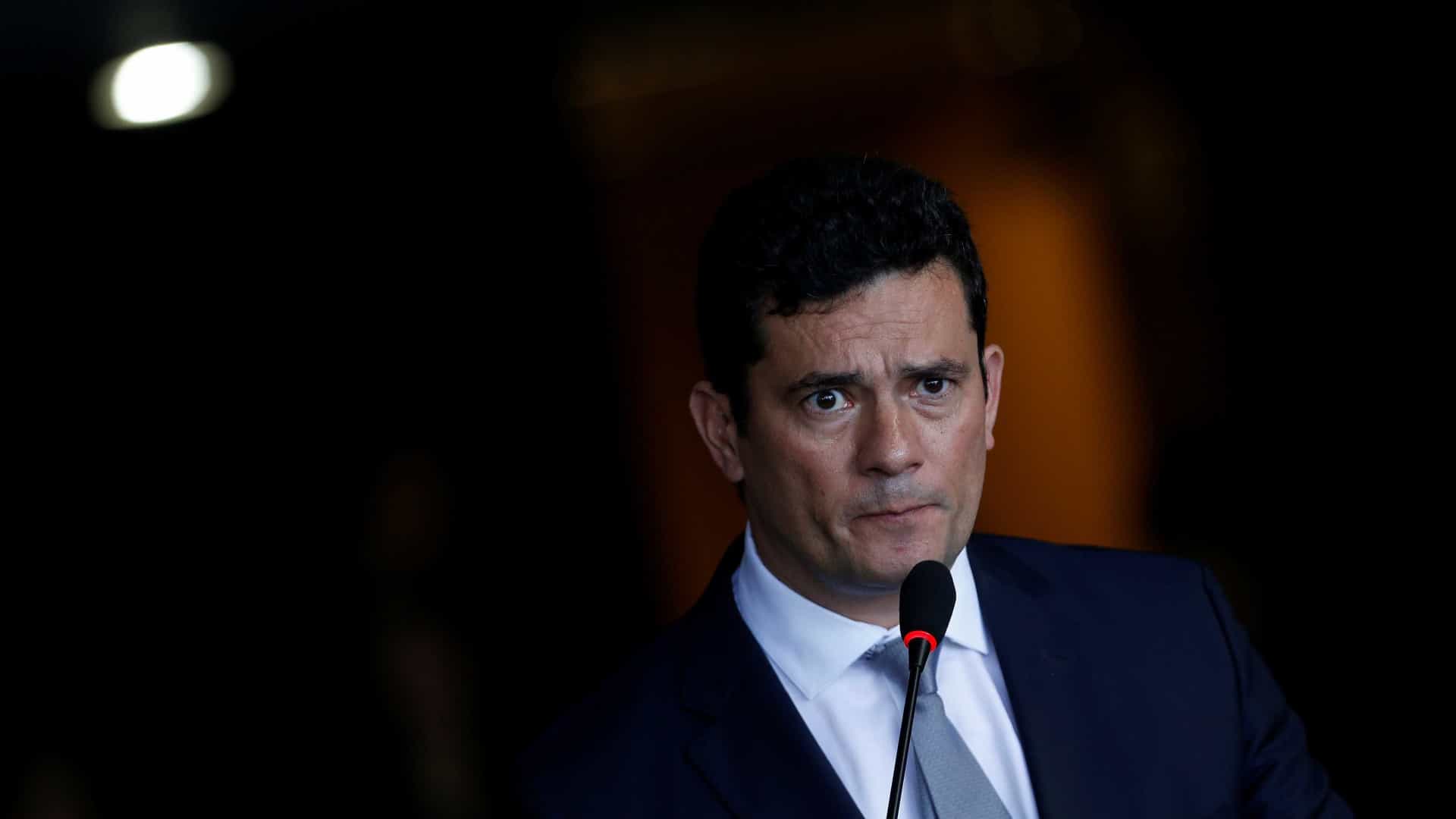 Mensagens mostram colaboração entre Moro e Deltan na Lava Jato