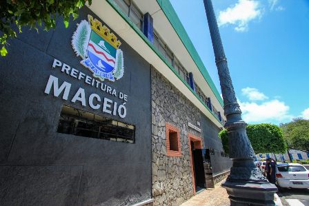 Entra em vigor minirreforma da Prefeitura de Maceió