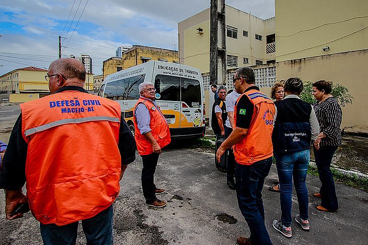 Comissão defende ações integradas para minimizar danos às famílias do Pinheiro e região