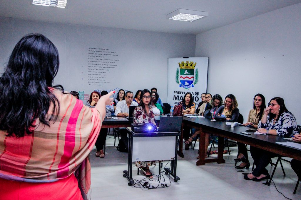 Prefeitura realiza reunião sobre prevenção de homicídios de adolescentes