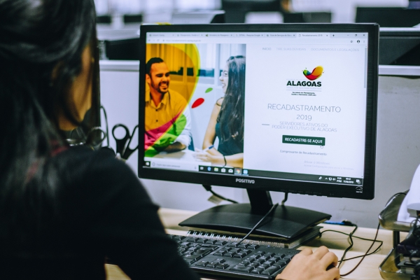 Servidores têm até o dia 15 para fazer o recadastramento funcional