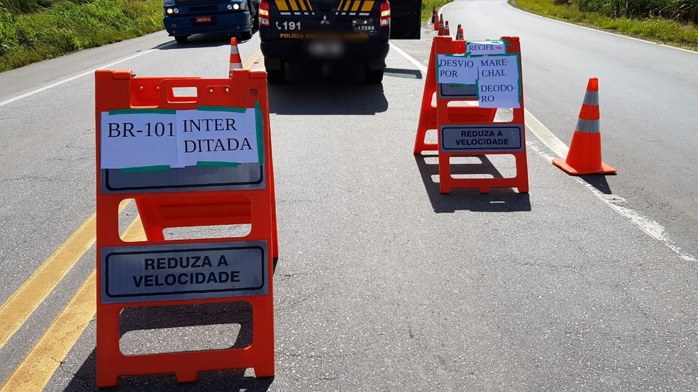 BR 101 segue interditada após vazamento do gás