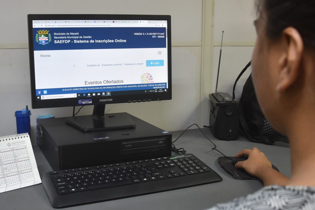 Escola Municipal de Governo oferece curso online para servidores