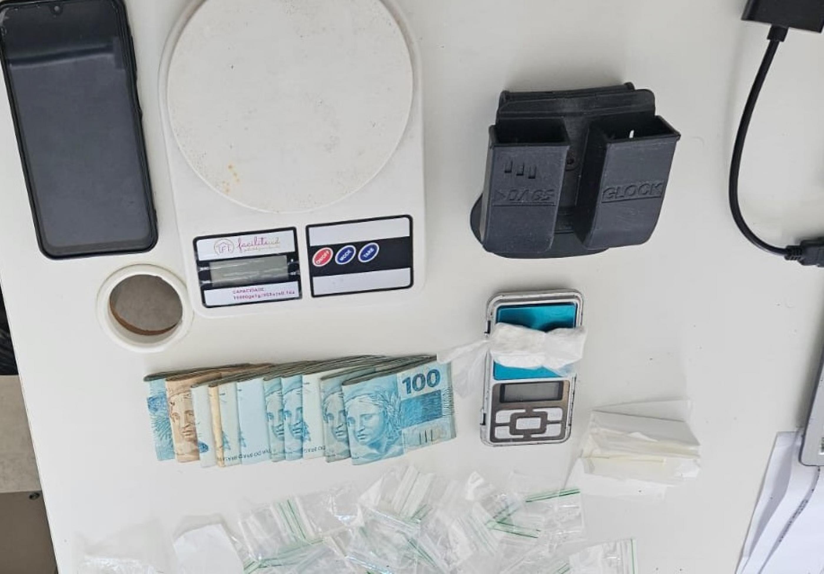 Polícia Militar realiza Operação Bastida e apreende drogas e R$ 11 mil em Penedo