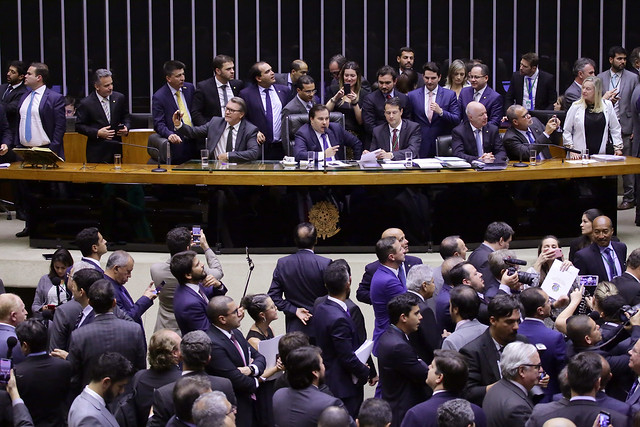 Reforma da Previdência é aprovada e segue para Senado