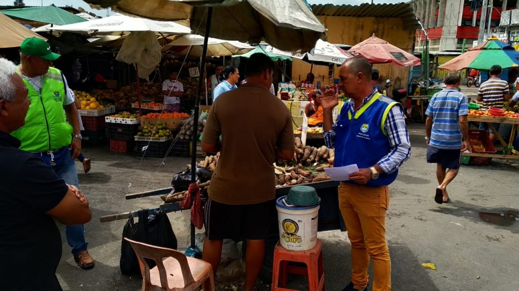 Ambulantes do bairro da Levada recebem comunicado sobre desocupação