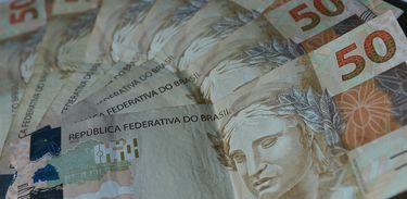 Mercado financeiro reduz previsão para déficit nas contas públicas