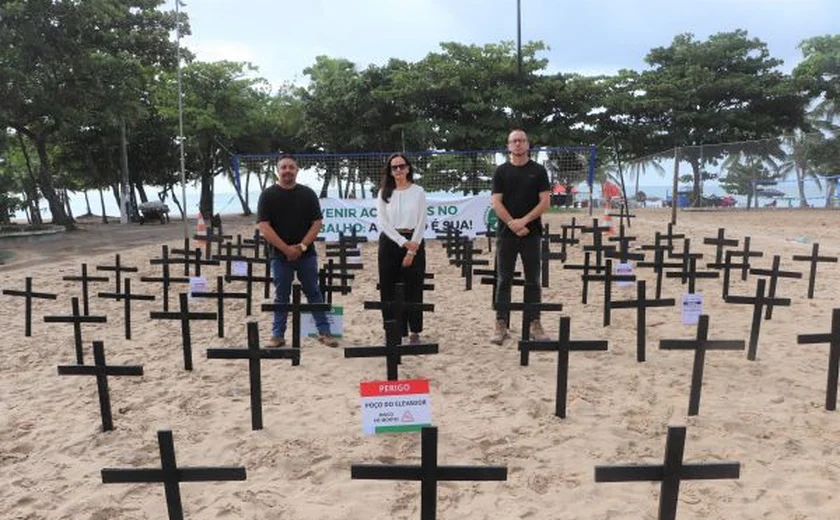 Ato simbólico na orla de Maceió dá início à campanha do Abril Verde em Alagoas