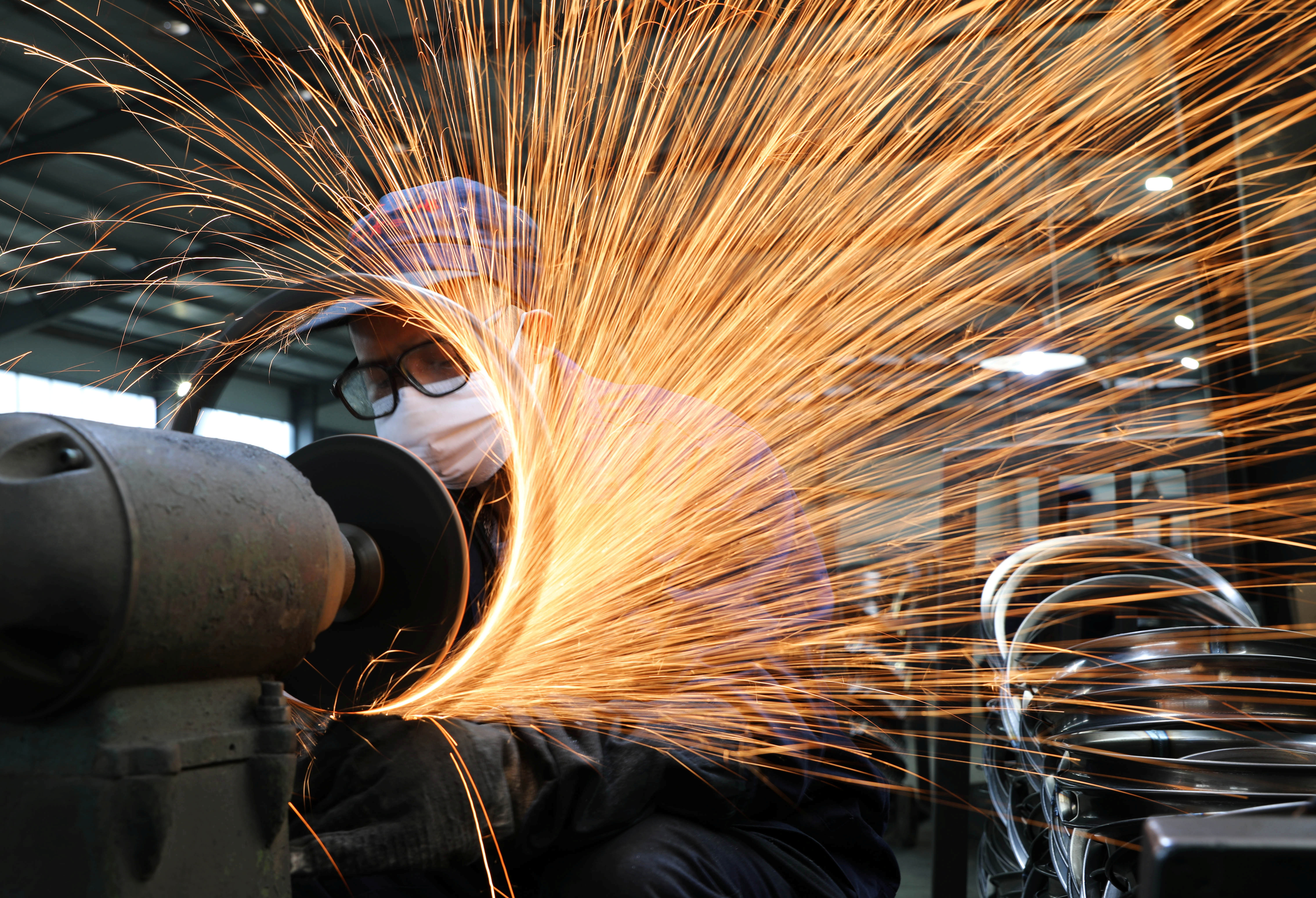 Produção industrial brasileira recua 1,8% em junho, aponta IBGE