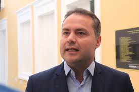 Governador anuncia que até o final do ano será lançado edital para o concurso da saúde