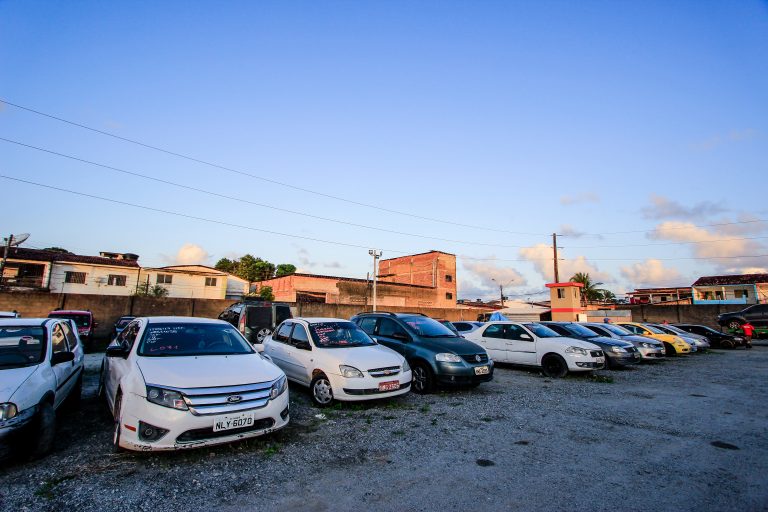 SMTT realizará leilão de automóveis detidos
