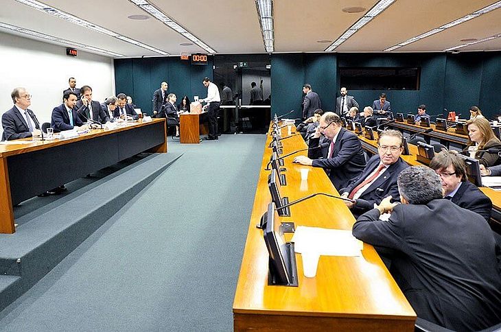 Concurso Senado: sai autorização para níveis médio e superior com 40 vagas