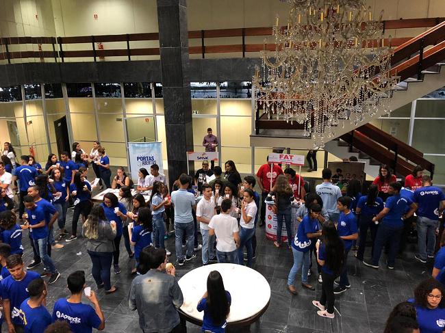 Soprobem reúne Jovens Aprendizes em Feira de Profissões