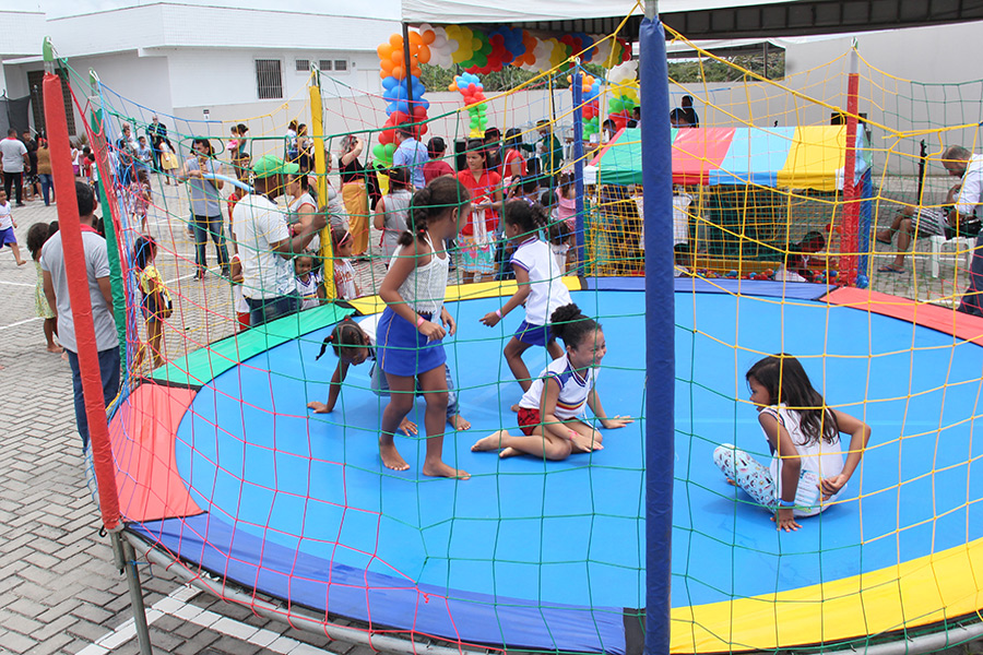 Crianças têm dia de brincadeiras e conscientização no Fórum de Marechal Deodoro