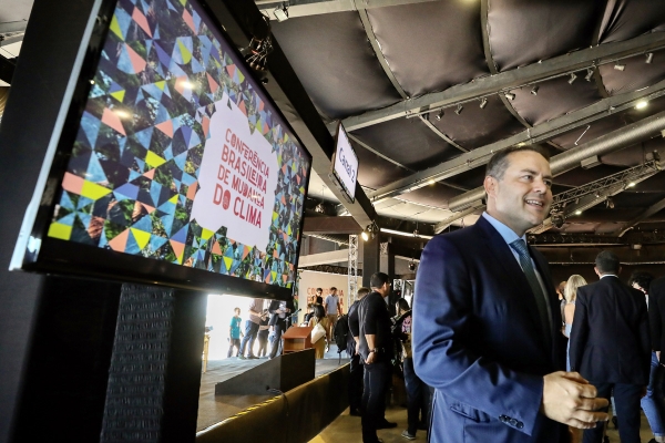 Renan Filho defende desenvolvimento com preservação ambiental