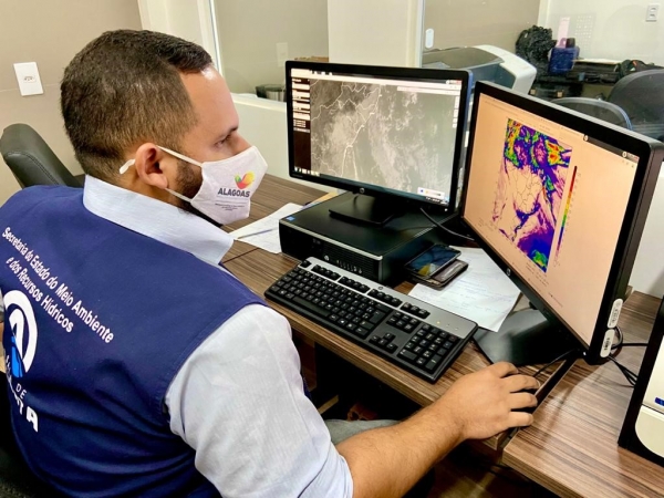 Semarh emite alerta para ocorrência de chuvas moderadas no Litoral e Zona da Mata