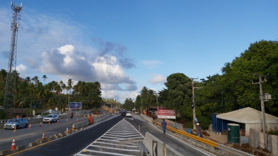 Segunda ponte sobre o Rio Jacarecica é liberada para o tráfego de veículos