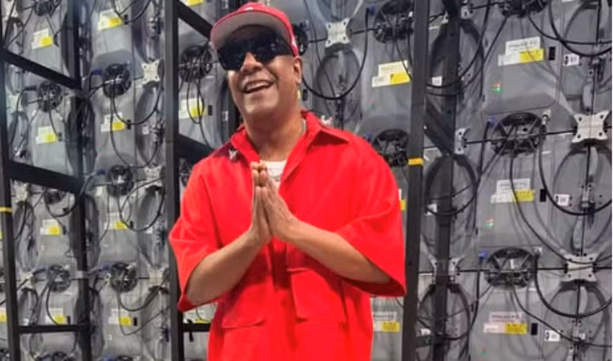 Márcio Victor, do Psirico, passa por cateterismo e recebe alta hospitalar em Salvador