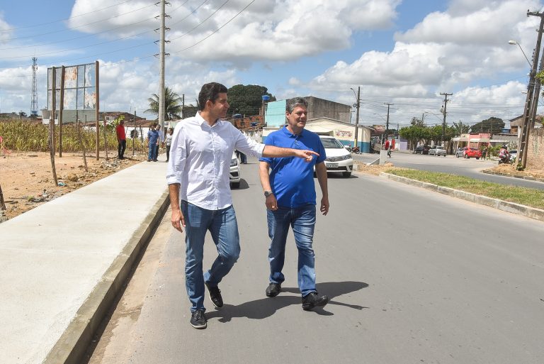 Nova Maceió: Prefeito vistoria Av. Humberto Gomes de Barros