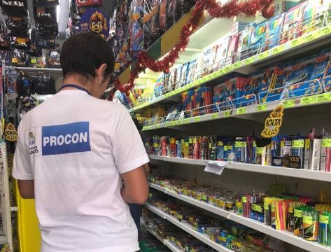 Materiais escolares tiveram reajuste de 5%, diz Procon Maceió