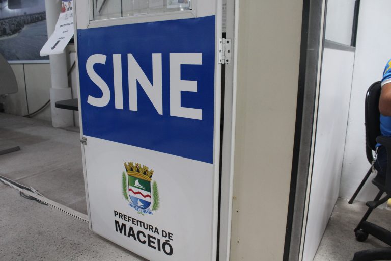 Telemarketing: Sine encaminha 1960 candidatos à admissão