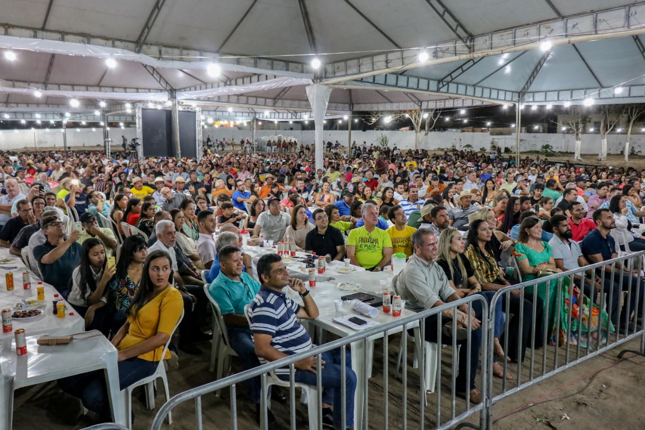 Pindorama brinda conquistas em encontro de confraternização