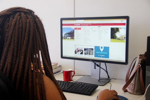 Detran de Alagoas divulga lista dos serviços que estão disponíveis na internet