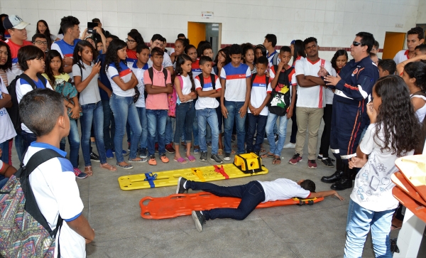 Samu nas Escolas abre vagas para alunos de Serviço Social, Medicina e Enfermagem