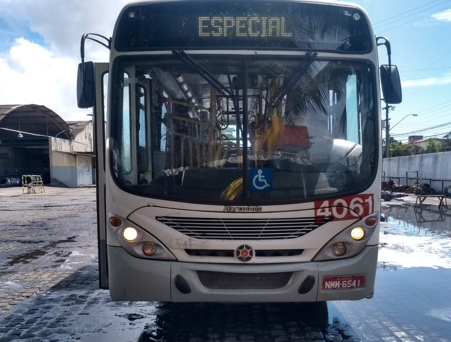 Ônibus urbanos: fiscais atuam para garantir segurança aos usuários
