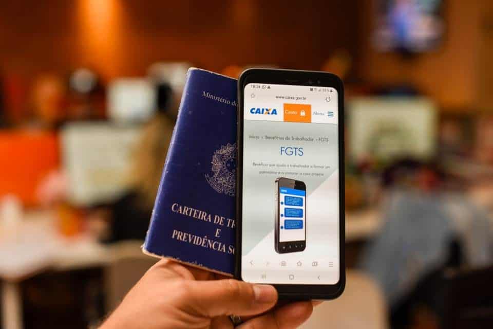 Atualização do app da Caixa libera transferência de FGTS para banco