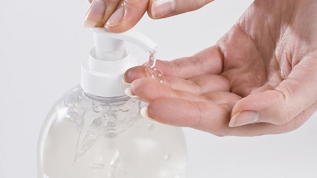 Conselho de Química diz que álcool em gel é eficaz contra novo coronavírus