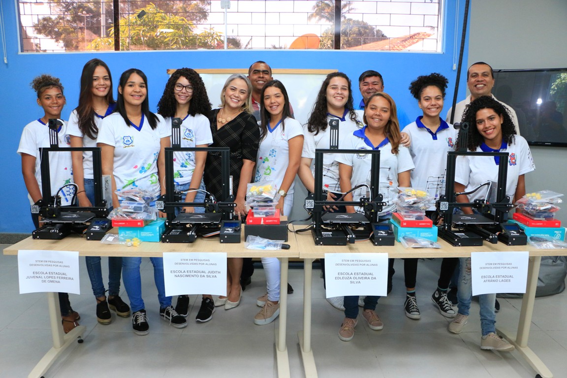 Kits com impressora 3D chegam às escolas de Alagoas