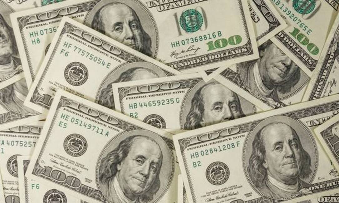 Apesar de anúncio de leilão de US$ 3 bilhões do Banco Central, dólar abre em alta e vai a R$ 4,79