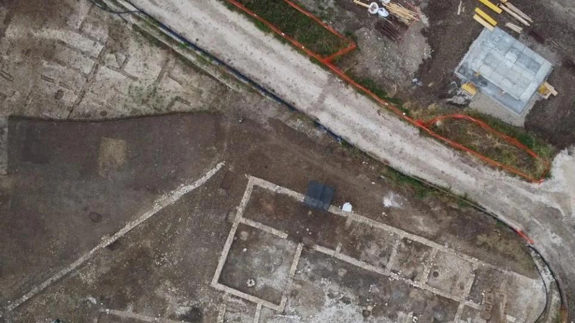 Escavações revelam vila pré-histórica e banhos romanos na Itália