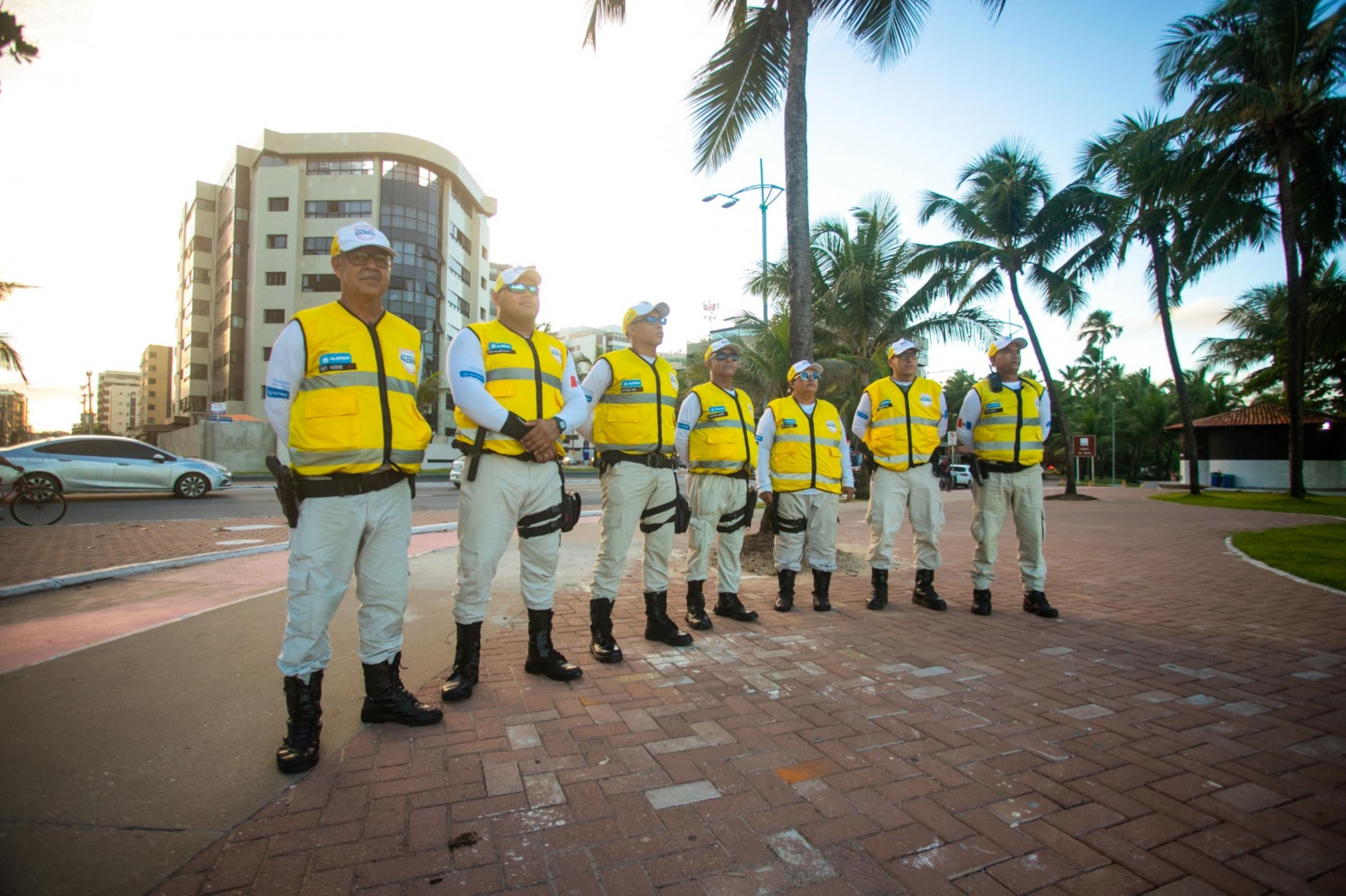 Ronda no Bairro reforça segurança nas prévias carnavalescas de Maceió