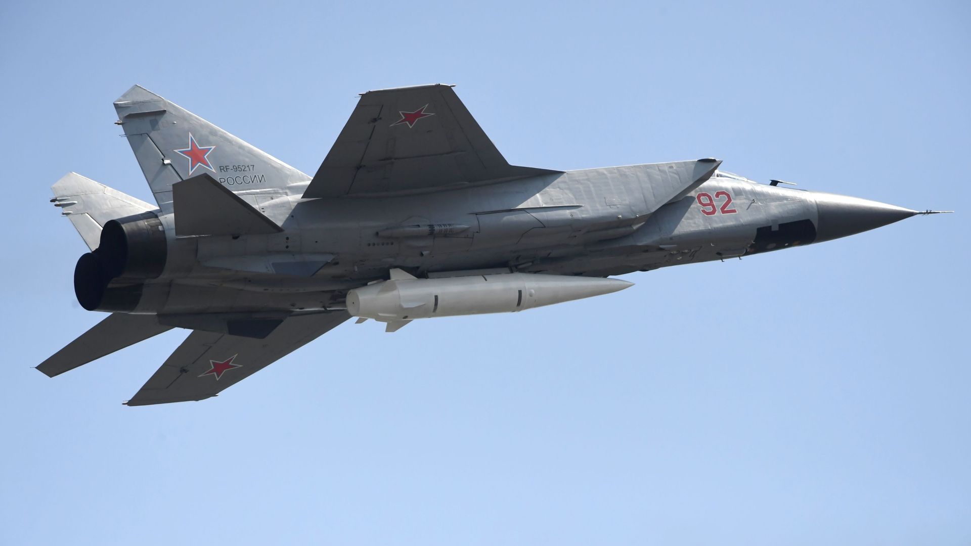 Rússia supera EUA e Ucrânia na produção de armas modernas, diz jornal americano