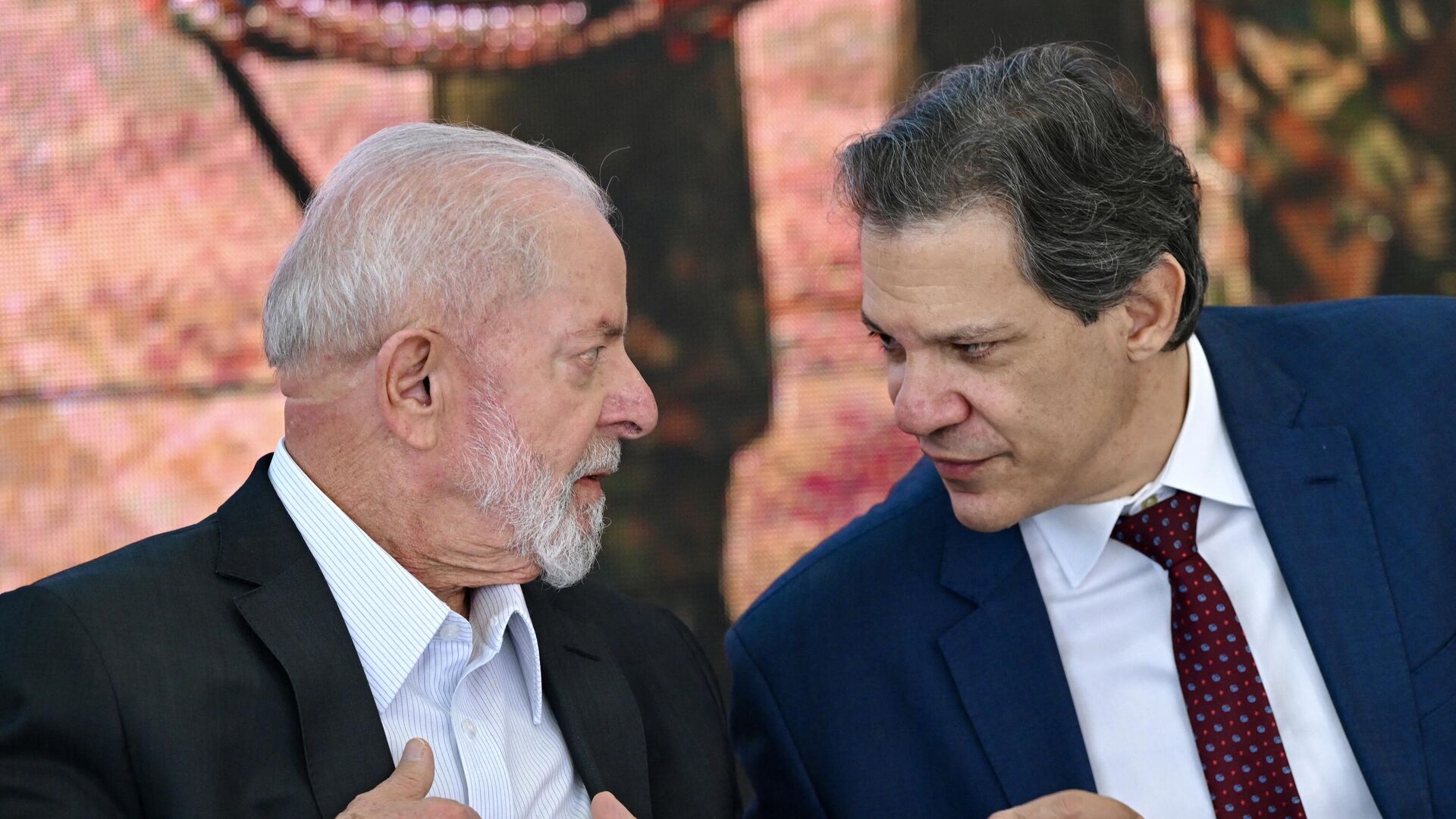 Sinalizações de Lula e pesquisa Datafolha reacendem debate sobre 'plano B'