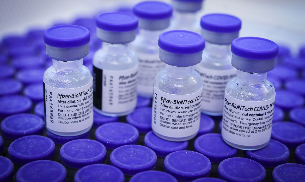 Contra Covid-19: Brasil recebe hoje (15) mais de um milhão de doses da vacina Pfizer