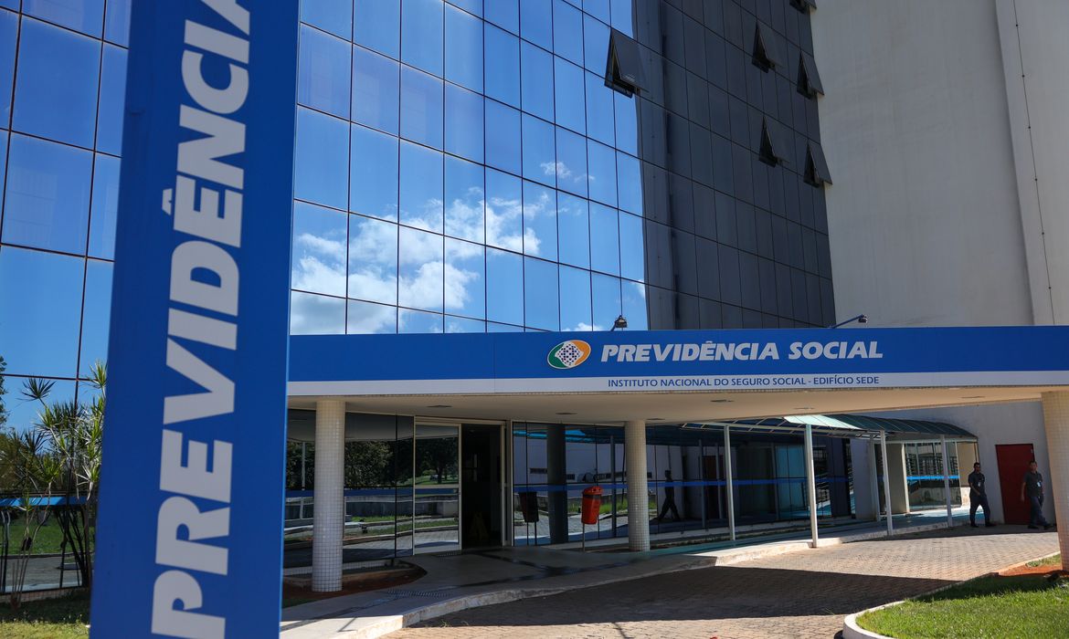 INSS inicia pagamento da segunda parcela do 13º para aposentados e pensionistas
