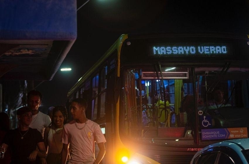 Confira os ônibus gratuitos para quem vai ao segundo final de semana do Verão Massayó