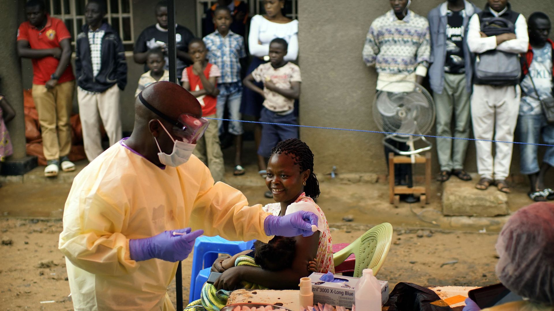 OMS confirma mais de mil mortes por ebola na África